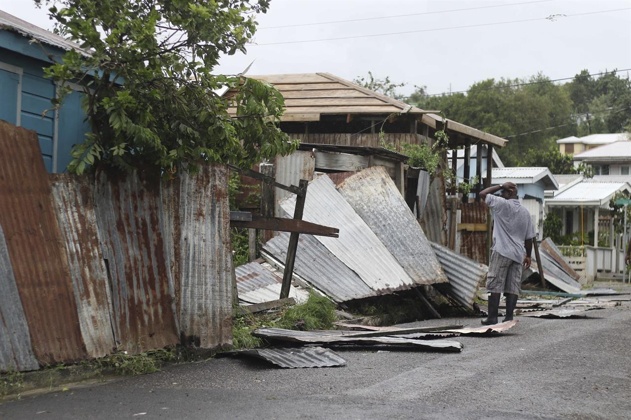 Irma lashes at Puerto Rico, leaves tiny Barbuda devastated ...