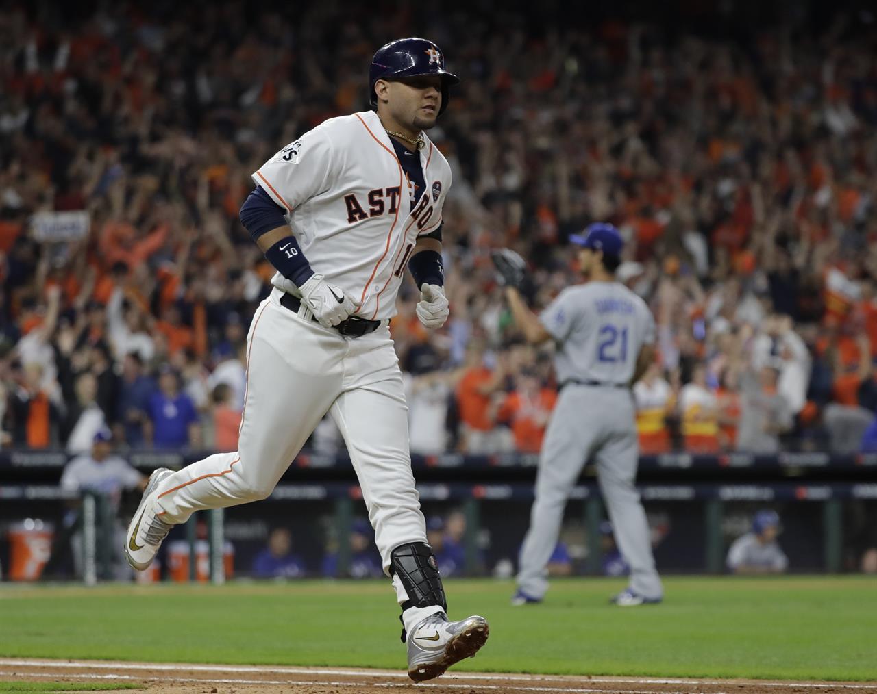 Gurriel banned 5 games in 2018 for racist gesture at Darvish | AM 920 ...