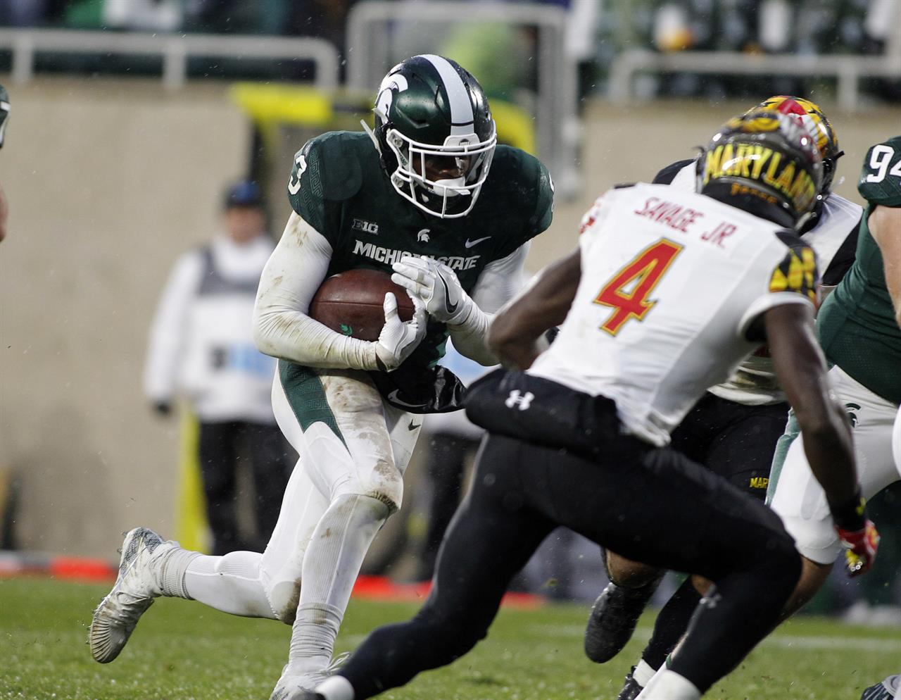 No 22 Michigan State Beats Maryland 17 7 In The Snow Am