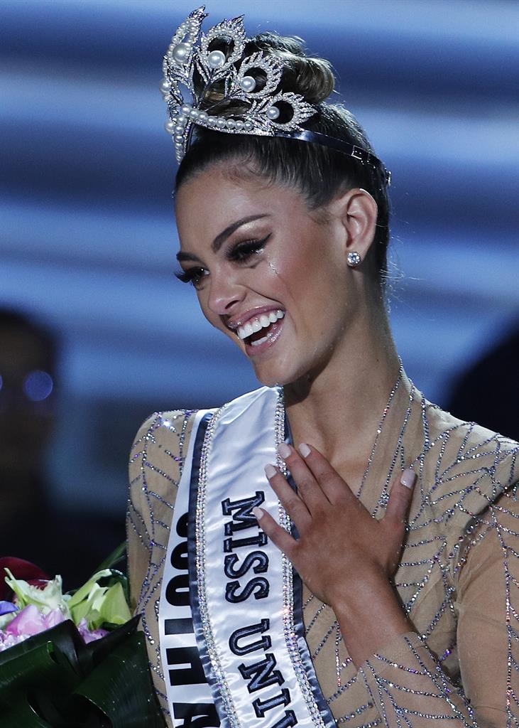 Contestant from South Africa wins Miss Universe crown - Seattle, WA