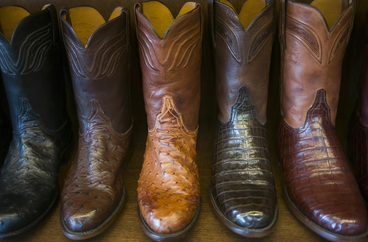 lucchese outlet near me