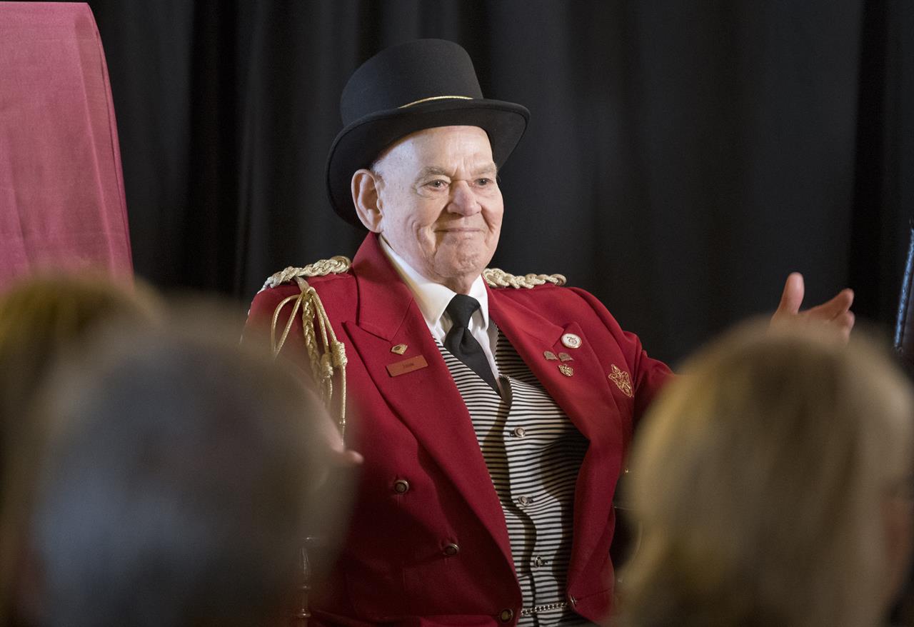 Longtime Davenport Hotel Doorman John Reed Dies At 88 710 Knus