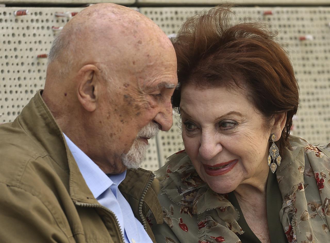 Holocaust Survivor Henny Simon, And US