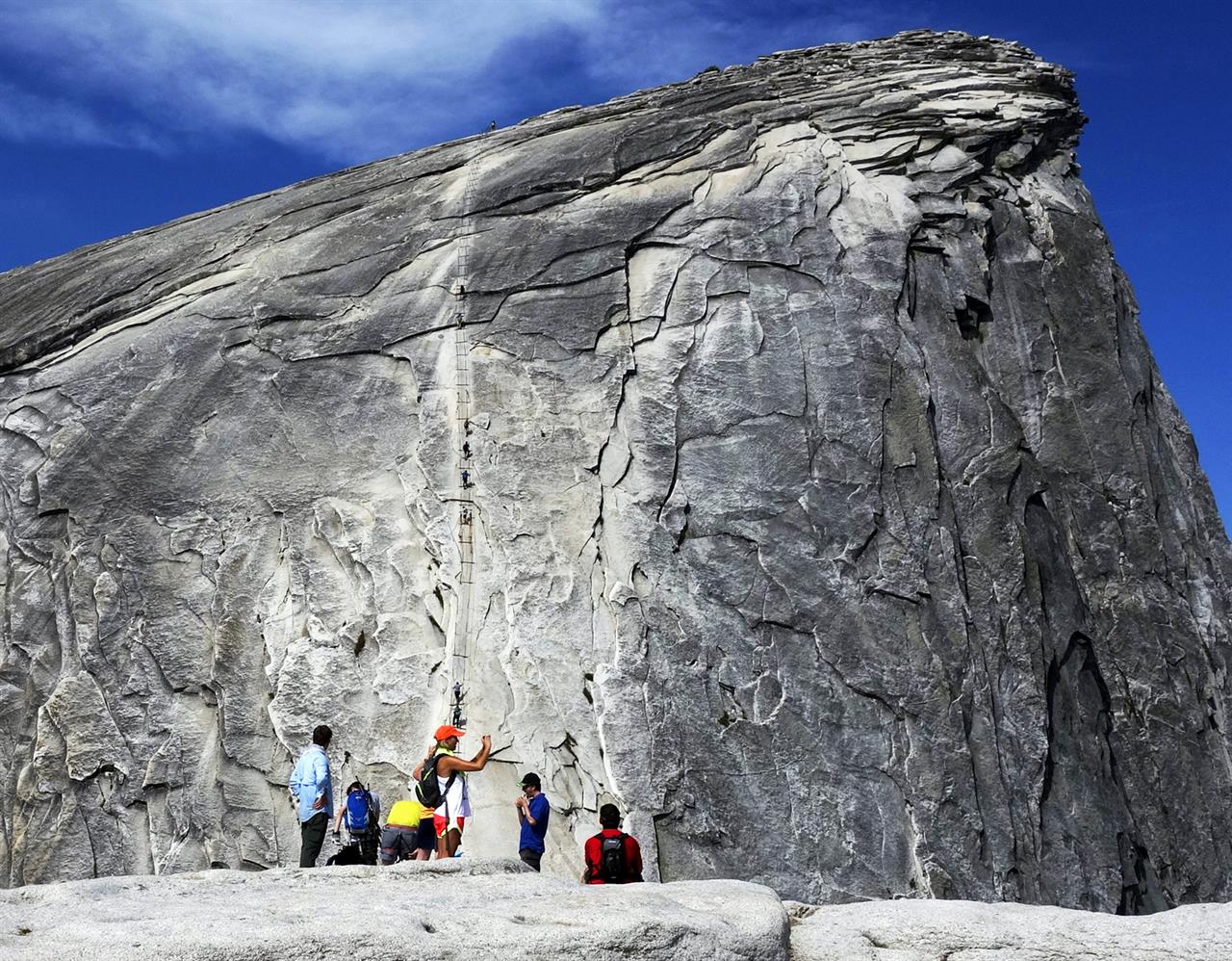 Hiker dies after falling from Yosemite's Half Dome trail Sacramento, CA