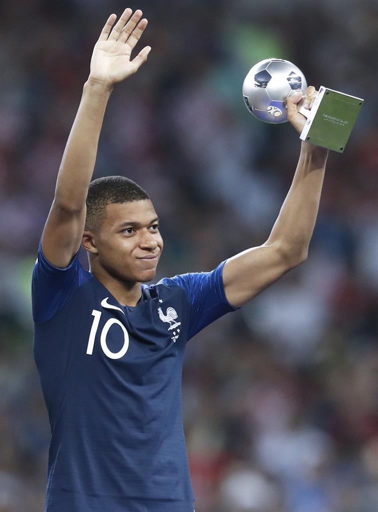 column-at-world-cup-final-mbappe-just-19-joins-pele-710-knus