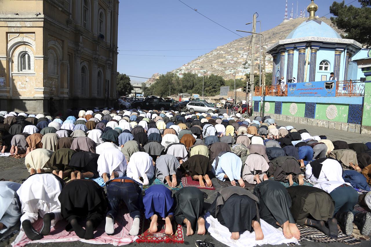 Muslims celebrate Eid al-Adha as pilgrims conduct hajj 