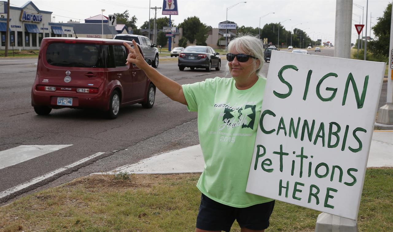 Oklahoma awards first medical marijuana patient licenses | AM 1440 KYCR ...
