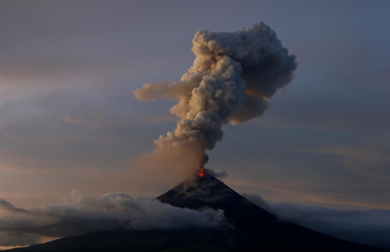 philippines-warns-powerful-volcanic-eruption-may-still-come-the