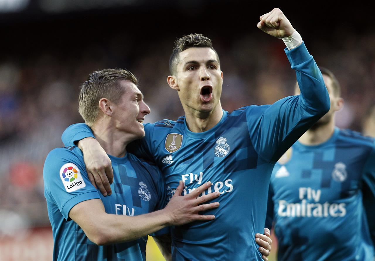Ronaldo nails 2 penalties as Real Madrid beats Valencia 4-1 | Money 105.5 FM ...1280 x 892