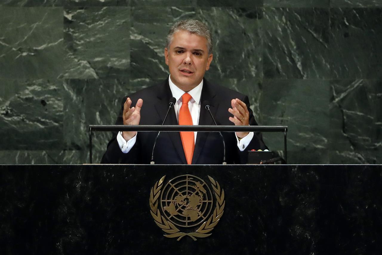 Colombia's President cracks down on drug use | Money 105.5 ...