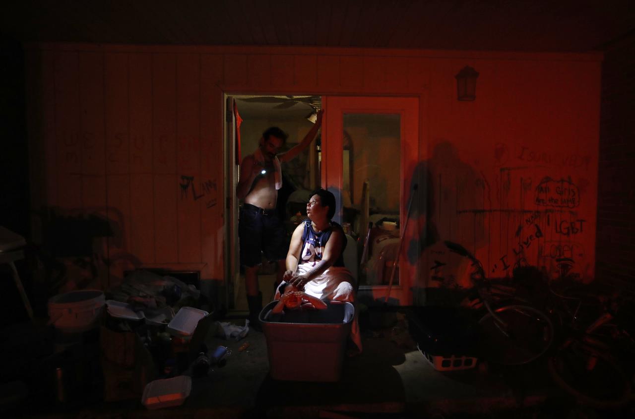 Amid Squalor And Debris Michael S Survivors Cling To Motel The