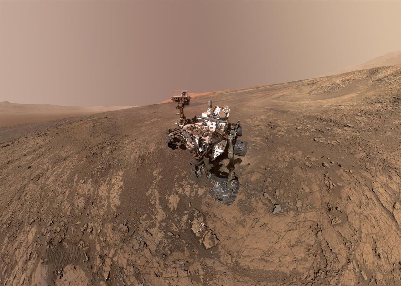 NASA turns selfies by Mars rover into stunning self-portrait | AM 880 ...