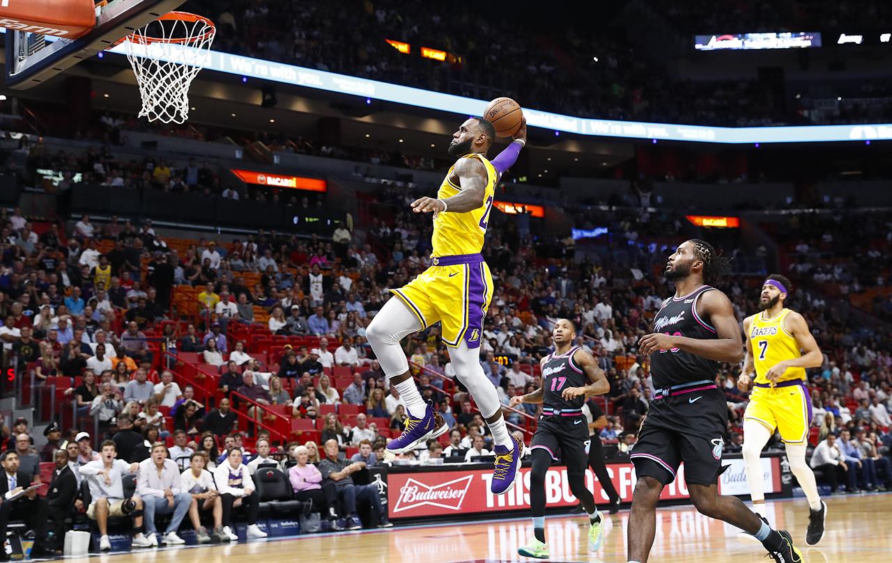 LeBron James Scores 51 Points Lakers Roll Past Heat 113 97 KDOW AM 