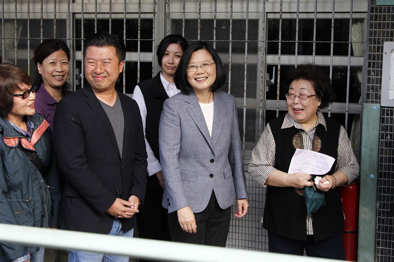 Taiwan Ruling Party Suffers Major Defeat In Local Elections - 