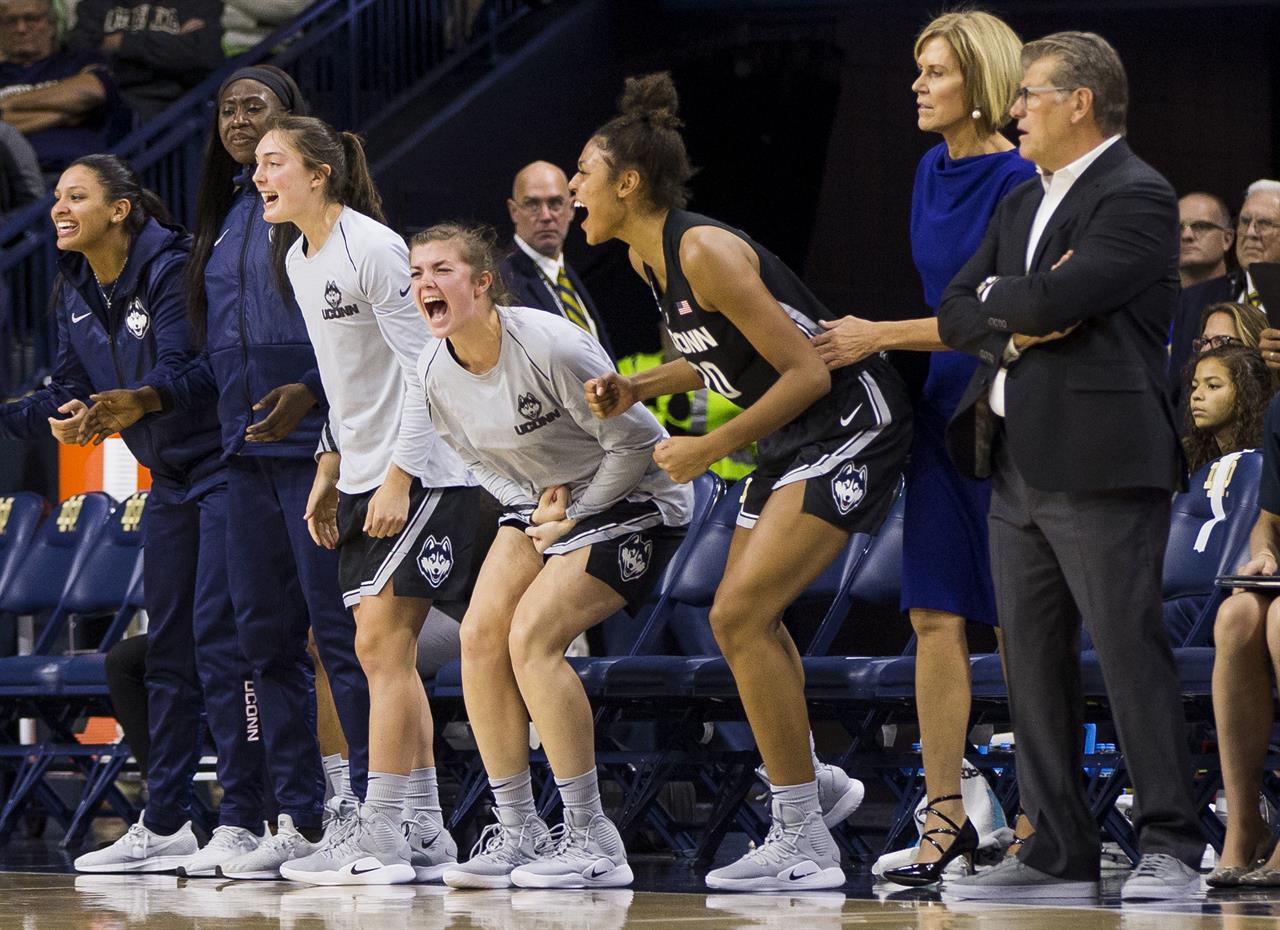 Uconn Wins Early Season Showdown With Notre Dame 710 Knus