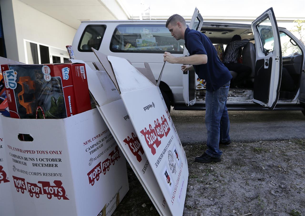 Toys R Us Closure Hits For Tots Hard Am 1380 The Answer Toys R Us Closure Hits For Tots Hard