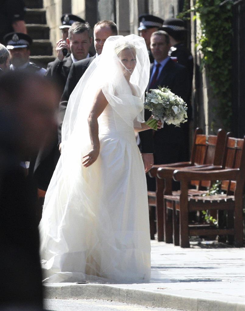 What Will Meghan Wear Royal Wedding Dress A Top Uk Secret Am