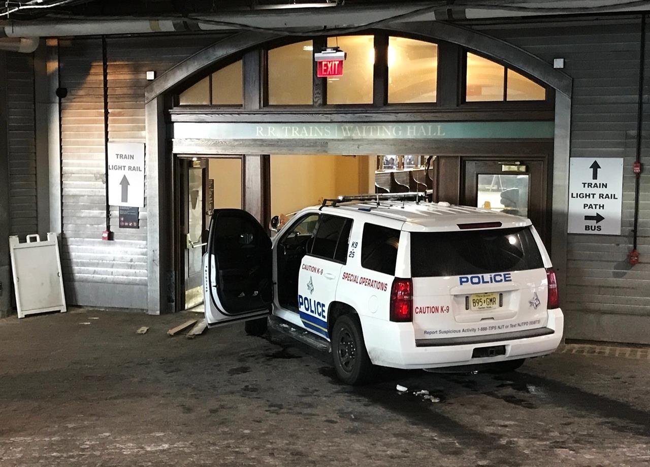 Authorities Man Drove Police Suv Into Rail Station Doors Am