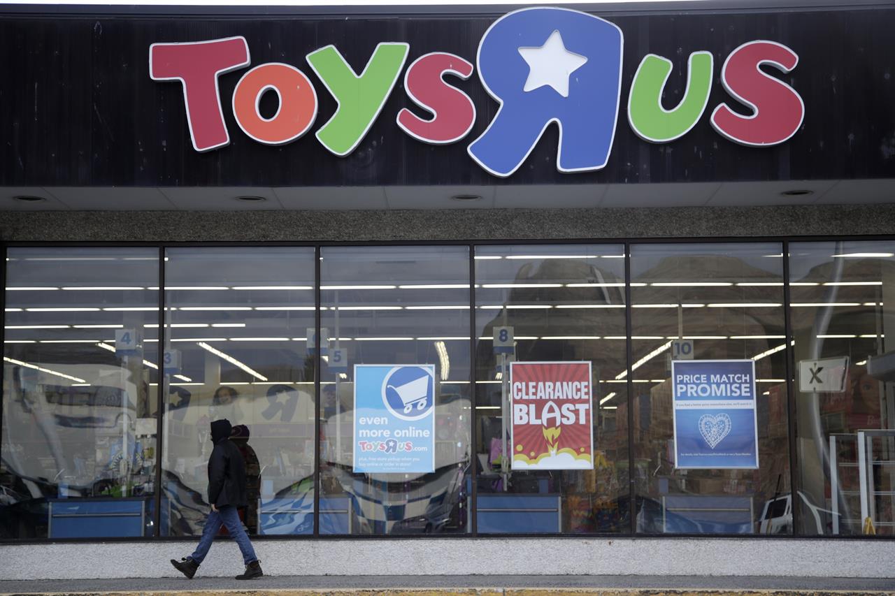 A Swan Song For Toys R Us The Going Out Of Business Sale