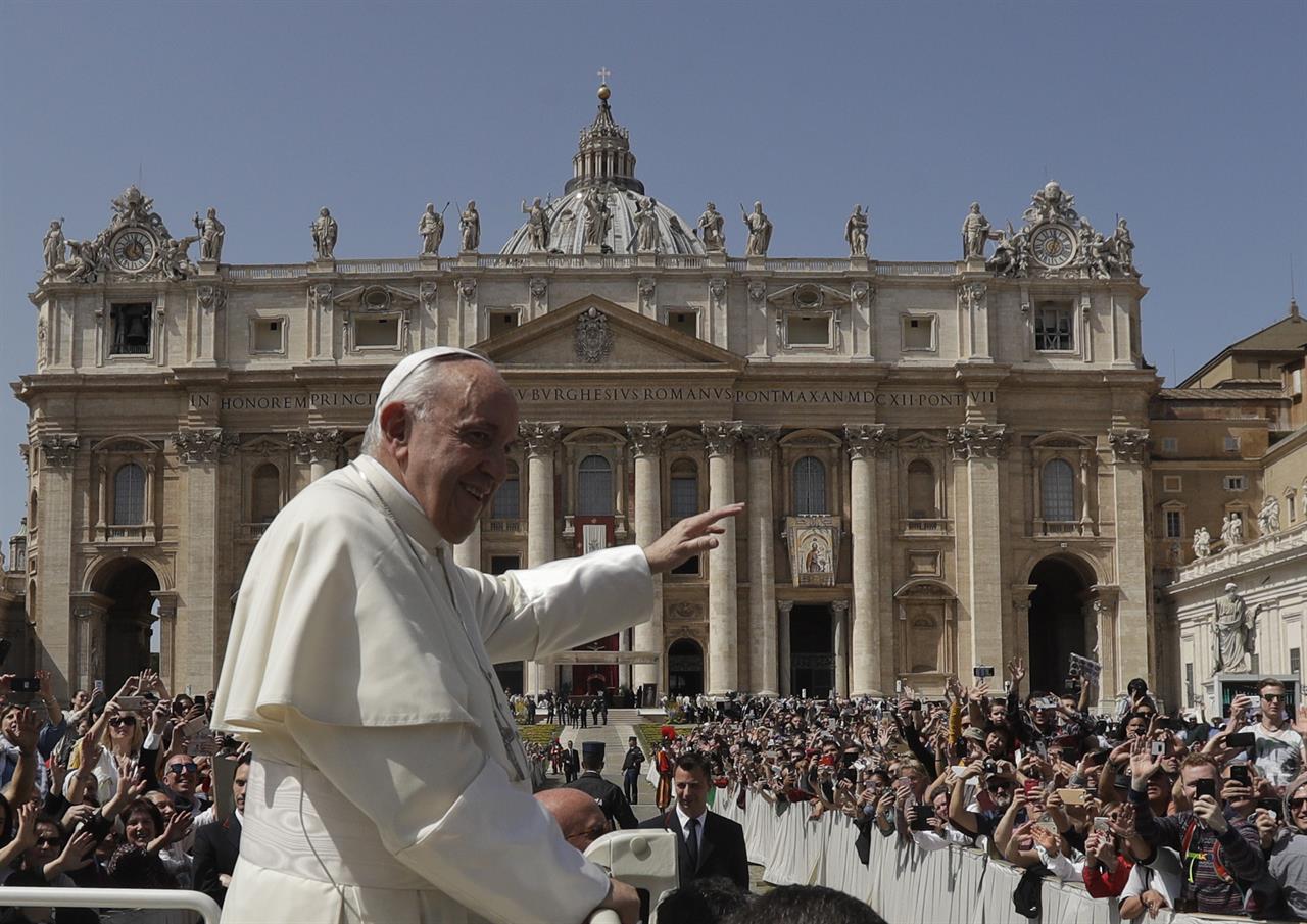 Pope Seeks Saints Next Door Not Doctrinaire Perfectionists