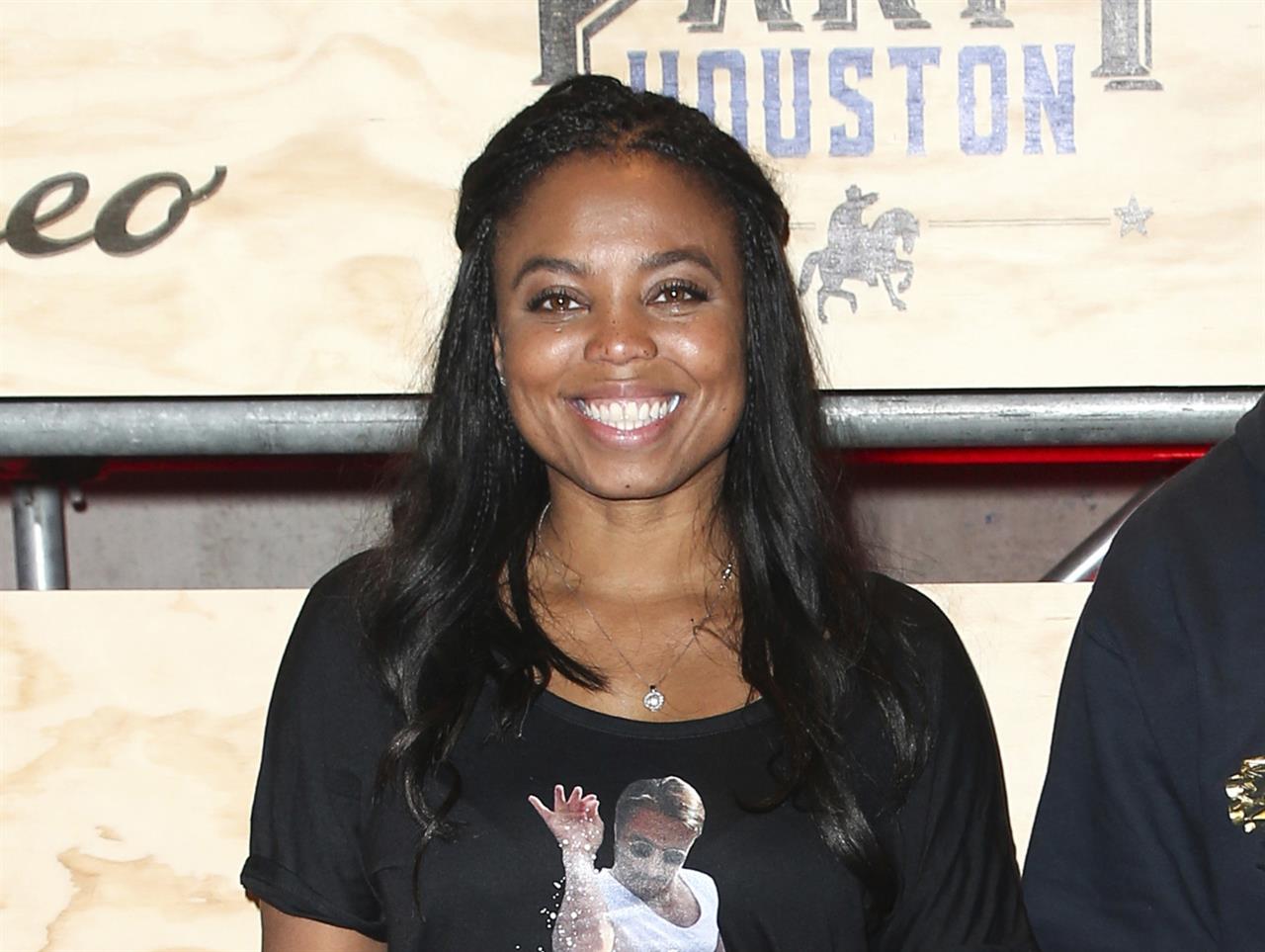 Jemele Hill still speaking her mind, this time on podcast | AM 920 The