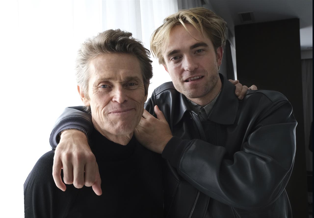 Pattinson And Dafoe On The Oddities Of The Lighthouse Kdow Am