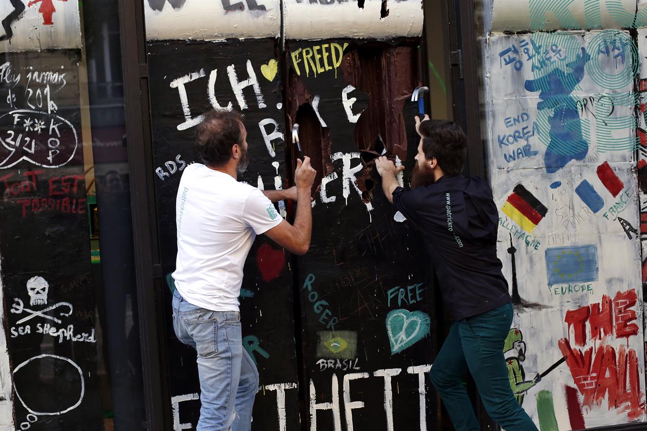 Sweet Of Taste Of Freedom Chocolate Berlin Wall Destroyed The