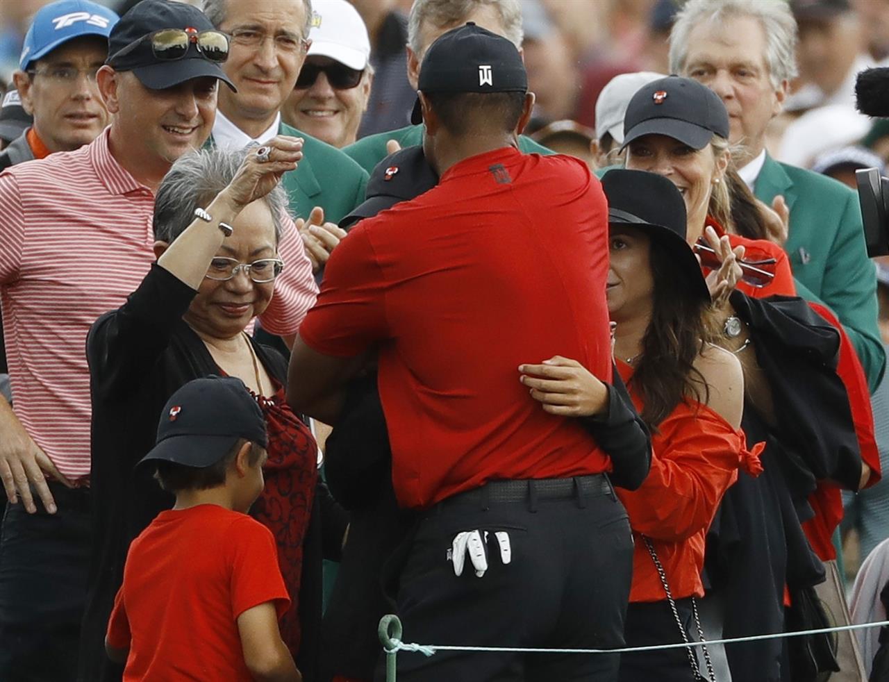 Tiger's last Masters as much about family as a green jacket | AM 970