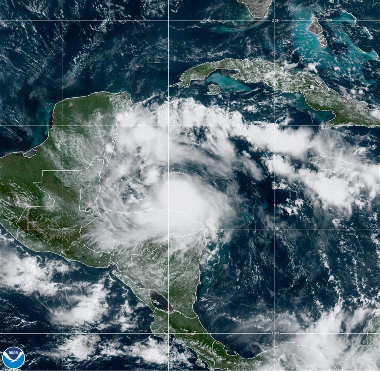 Nana strengthens into hurricane as it barrels toward Belize AM 970