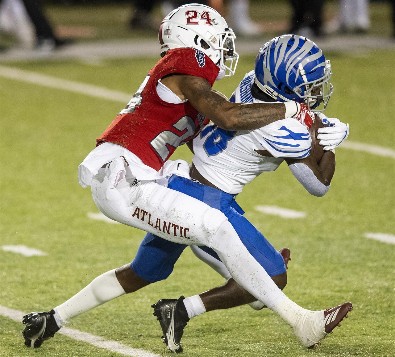 White, Memphis top Florida Atlantic 2510 in Montgomery Bowl AM 970