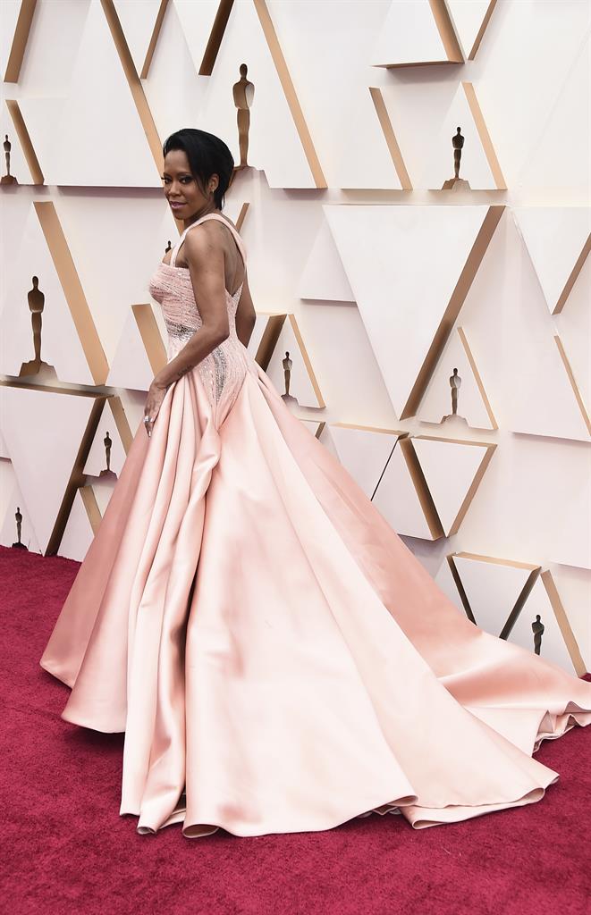 Scarlett Johansson Among The Bombshells On Oscars Red Carpet Am
