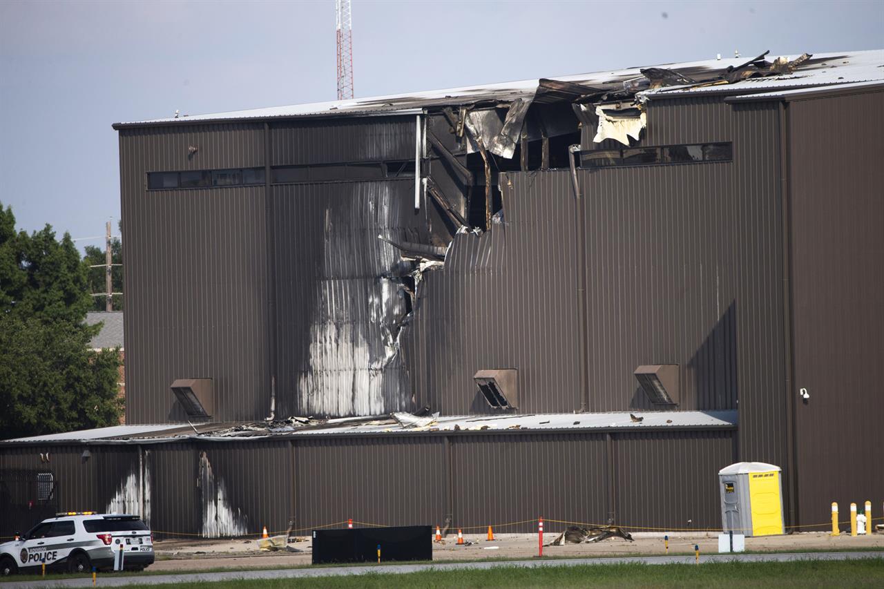 Pilot failed to control plane in Texas crash that killed 10 - Vimarsana News