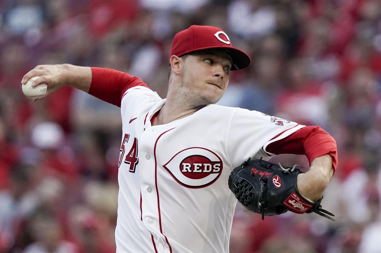 Gray 1hits Miami over 7 scoreless, Reds beat Marlins 53 AM 1420 The